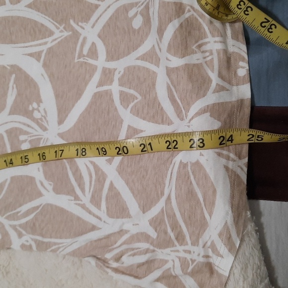 Liz Claiborne White and Brown Graphic Polo Blouse - Picture 6 of 6